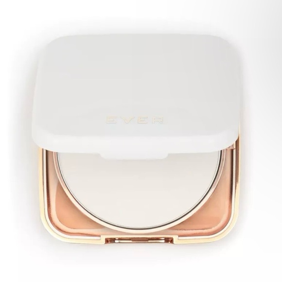💲5/$25 Ever By StellaDot Blur Perfecting Face Powder Full Size 10 grams/0.35 oz - Picture 2 of 5